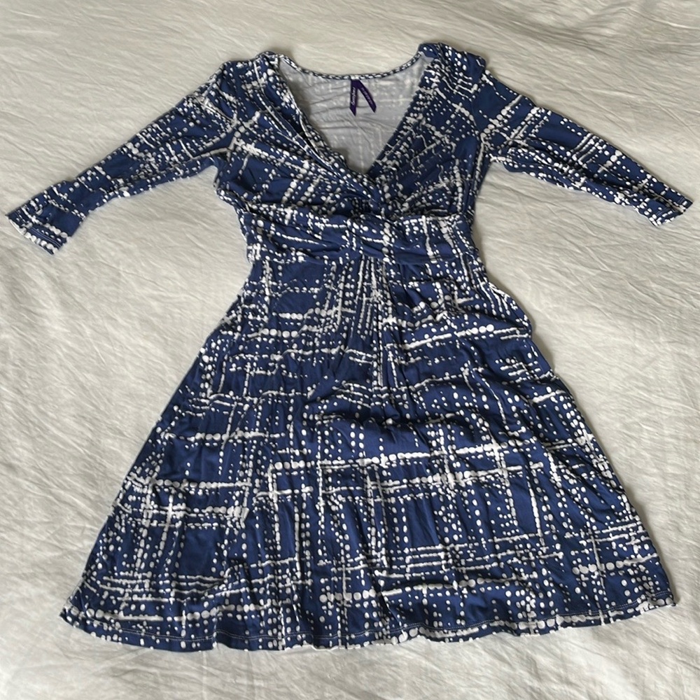 Seraphine size 4 maternity dress